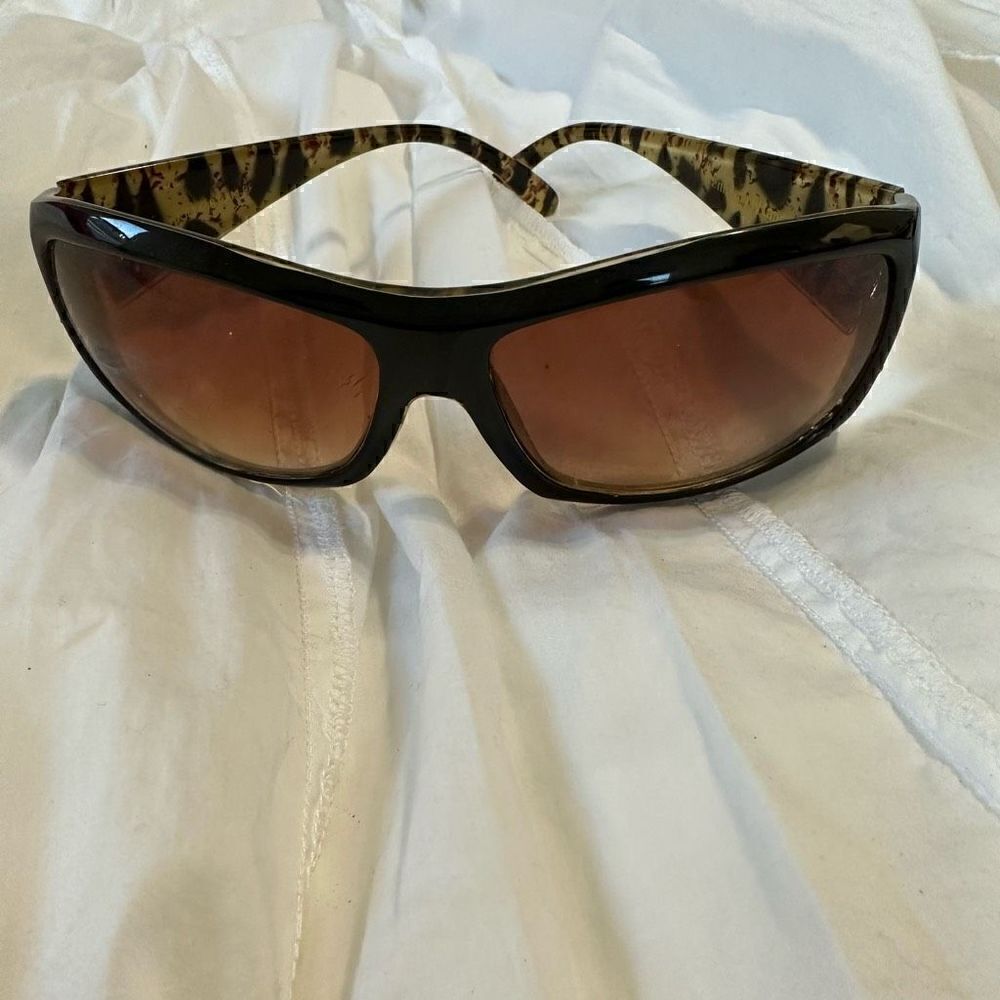 Kenneth jay lane sunglasses